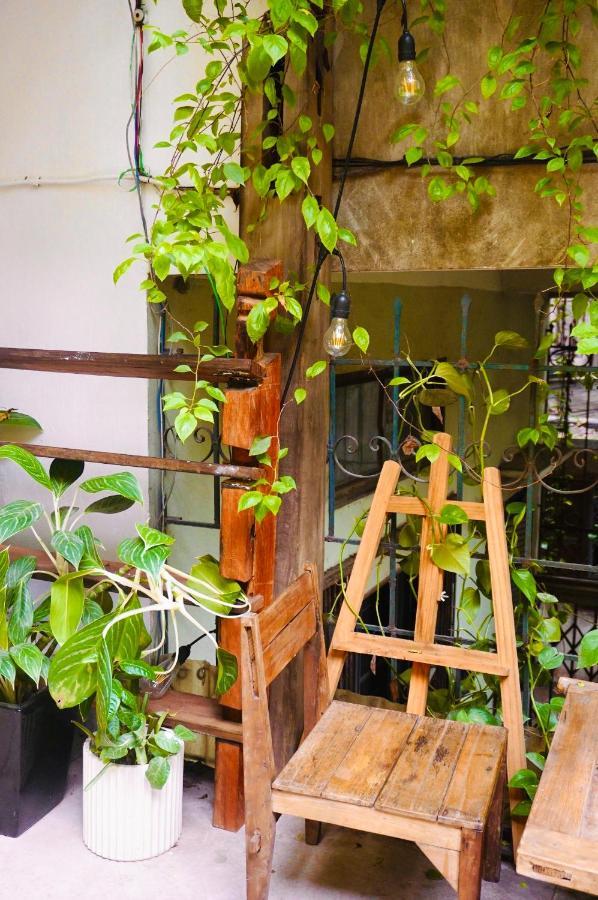 Chu Nhat Cafe & Homestay - 12 Ngo 41 Duong Lang - Co So 1 Ханой Екстер'єр фото