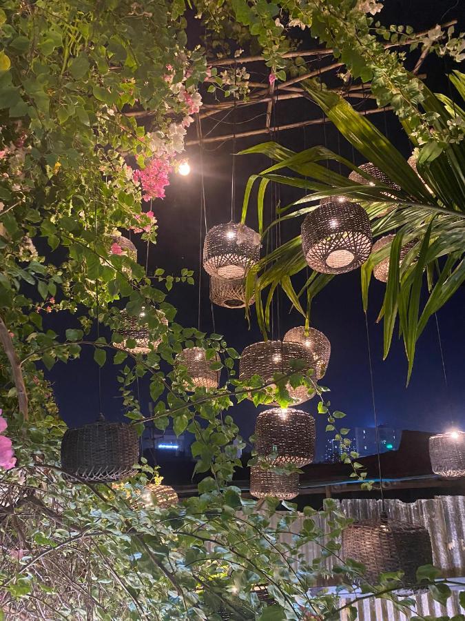 Chu Nhat Cafe & Homestay - 12 Ngo 41 Duong Lang - Co So 1 Ханой Екстер'єр фото