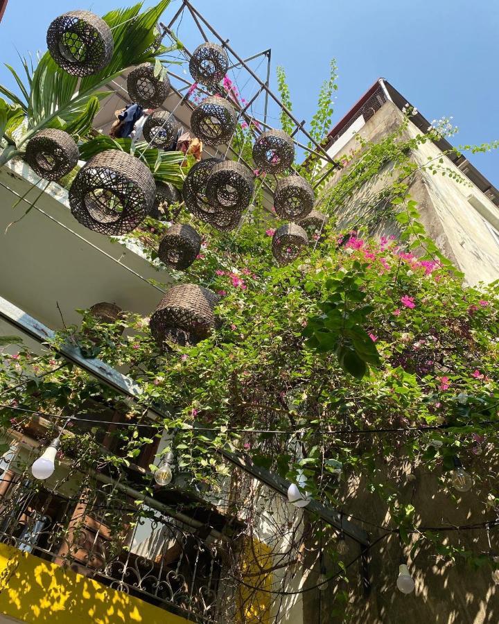 Chu Nhat Cafe & Homestay - 12 Ngo 41 Duong Lang - Co So 1 Ханой Екстер'єр фото