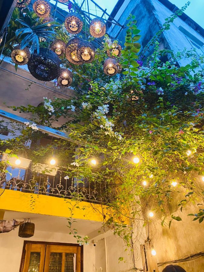 Chu Nhat Cafe & Homestay - 12 Ngo 41 Duong Lang - Co So 1 Ханой Екстер'єр фото